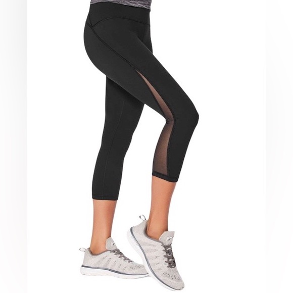 lululemon athletica Pants - Lululemon - Women’s Running Train Crops